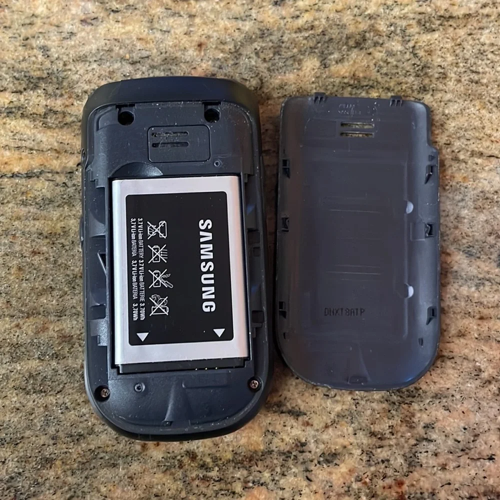 Samsung clamshell cell phone
